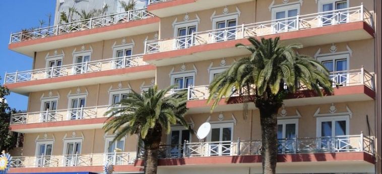 Hotel Porto Eda:  SARANDA