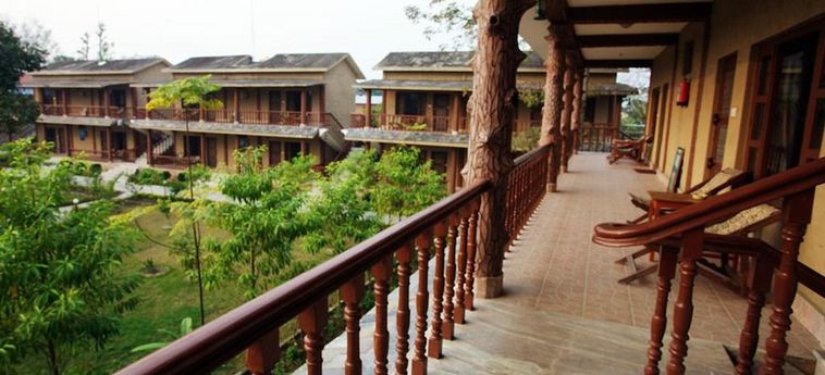 Hotel Jungle Safari Resort:  SAURAHA