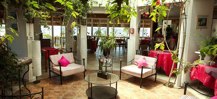 Hotel Best Western Paradou Mediterranee:  SAUSSET-LES-PINS