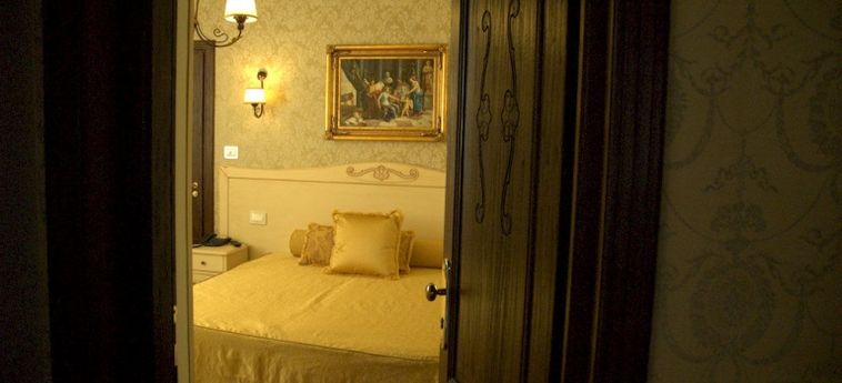 Hotel Villa Clementina:  SCAFATI - SALERNO