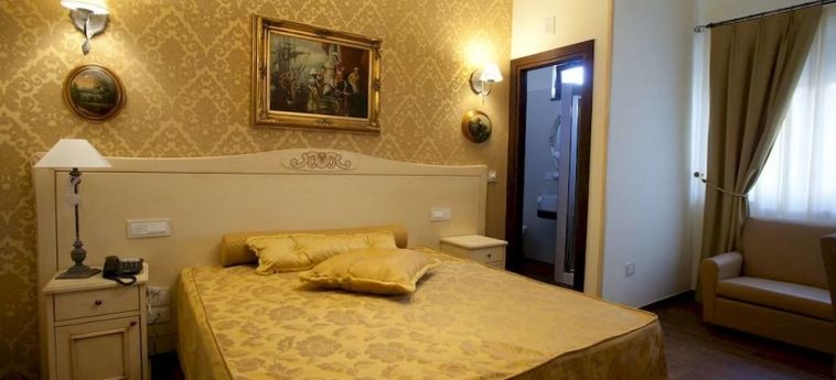 Hotel Villa Clementina:  SCAFATI - SALERNO