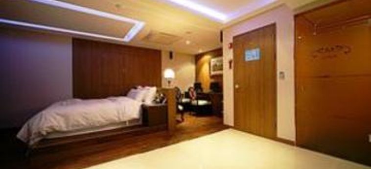 Shinchon La Nuit Hotel:  SEOUL