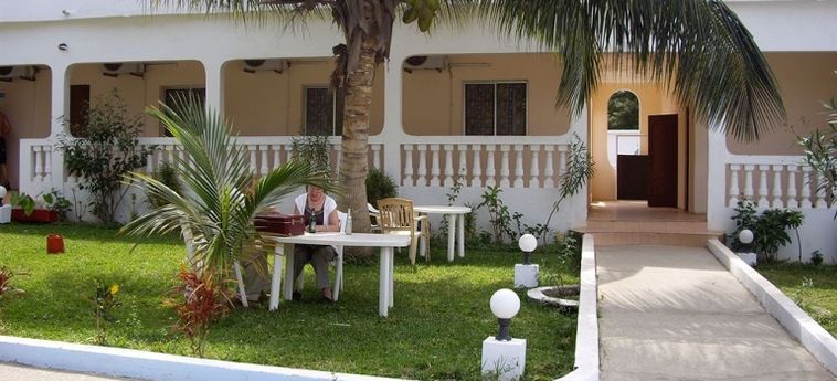 The Mansea Beach Hotel:  SERREKUNDA