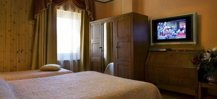 Hotel Savoy Edelweiss:  SESTRIERE - TORINO