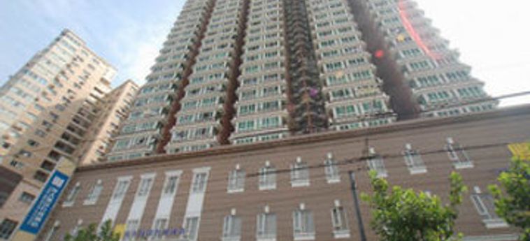 The Bridge Hotel:  SHANGHAI