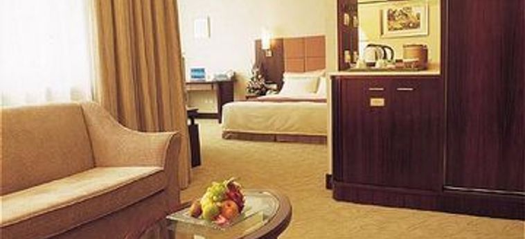 Hotel Holiday Inn Donghua:  SHENZHEN