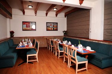 Hotel Baljees Regency:  SHIMLA