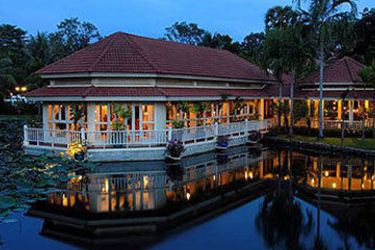 Hotel Sofitel Angkor Phokeethra Golf And Spa Resort:  SIEM REAP