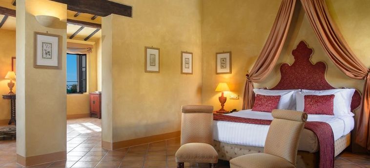 Hotel La Bagnaia Golf & Spa Resort Siena Curio A Collection By Hilton:  SIENNE