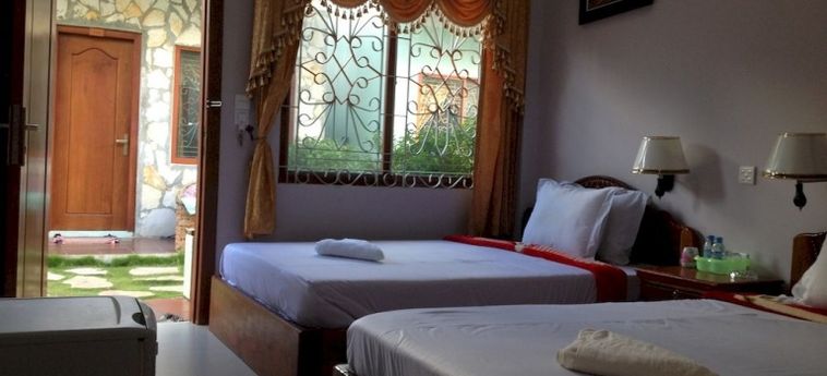 Hotel Golden River Bungalows:  SIHANOUKVILLE