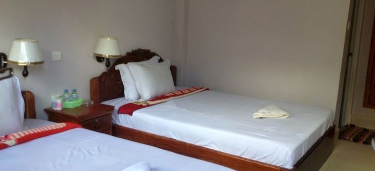 Hotel Golden River Bungalows:  SIHANOUKVILLE