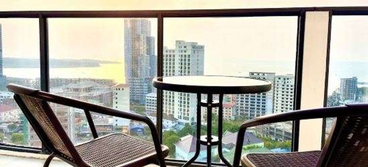 Air Hotel Sihanoukville - Sky Pool &Amp; Free Laundry - 5Min To Boat Pier Sihanoukville : Photo 