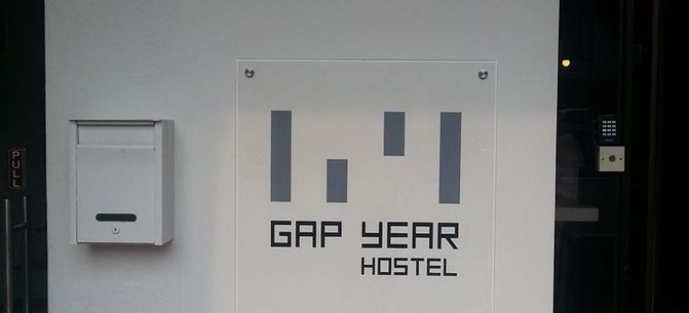 Gap Year Hostel:  SINGAPORE