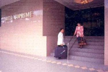 Hotel Supreme:  SINGAPORE