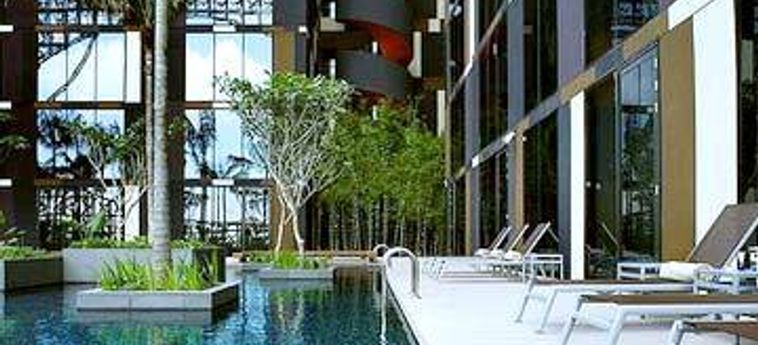 Crowne Plaza Hotel Changi Airport:  SINGAPORE