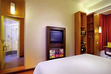 Hotel Ibis Singapore On Bencoolen:  SINGAPORE