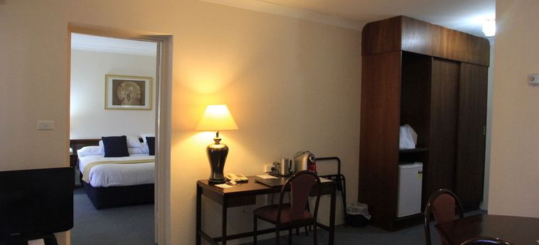 Hotel Charbonnier Motor Inn:  SINGLETON