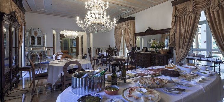 Hotel Sintra Marmoris Palace:  SINTRA