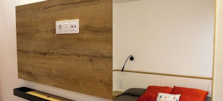 Hotel Apartamentos Sunway Apollo :  SITGES
