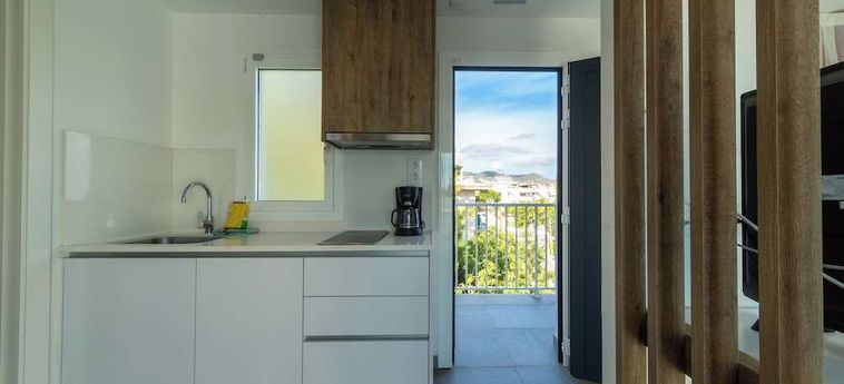 Hotel Apartamentos Sunway Apollo :  SITGES