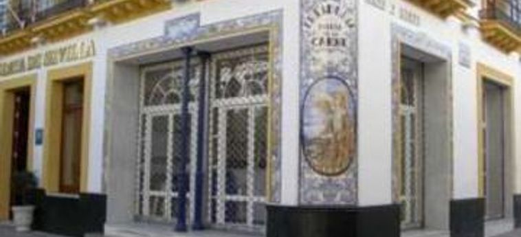 Hotel Puerta De Sevilla:  SIVIGLIA