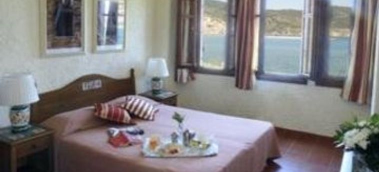Skopelos Village Hotel Apartments:  SKOPELOS