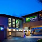 HOLIDAY INN EXPRESS HOTEL & SUITES 3 Stars