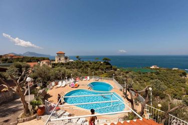 Hotel Villa Lubrense:  SORRENTO COAST