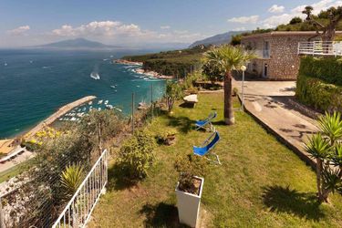 Hotel Villa Lubrense:  SORRENTO COAST