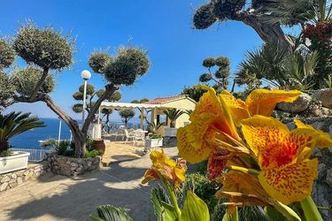 Hotel Villa Lubrense:  SORRENTO COAST