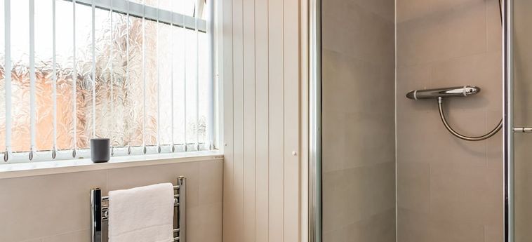 Hotel Comfy-Stays - Lower Ocean Road:  South Shields