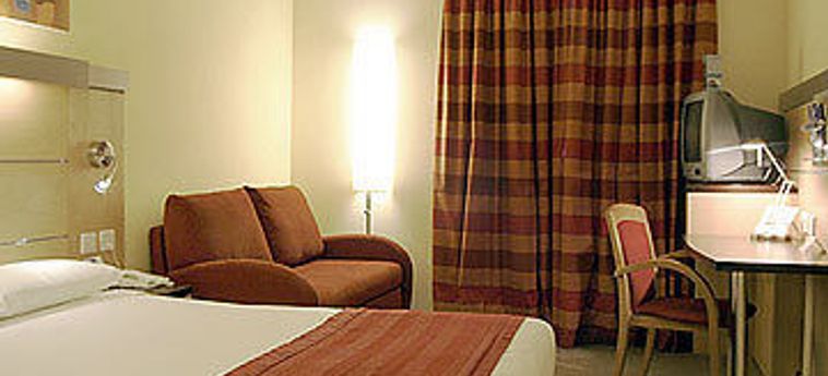 Hotel Express By Holiday Inn Southampton, M27 Junction 7:  SOUTHAMPTON