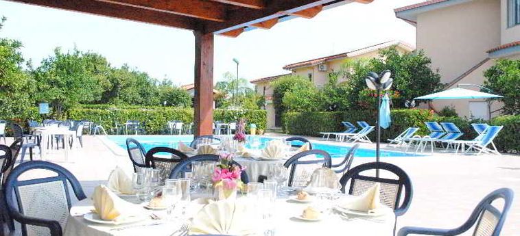 Hotel Villaggio & Residence Club Aquilia:  SOVERATO - CATANZARO