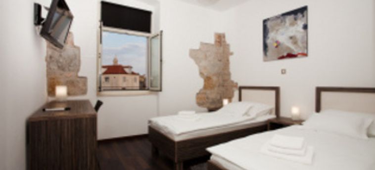Hotel Marmontova Luxury Rooms:  SPALATO - DALMAZIA