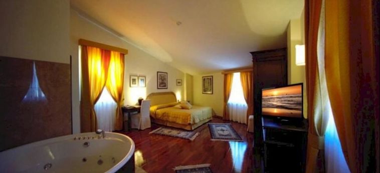 Hotel Ristorante La Bastiglia:  SPELLO - PERUGIA