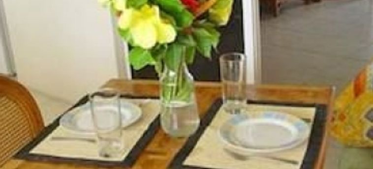 Wave Crest Holiday Apartments St Georges : Photo 