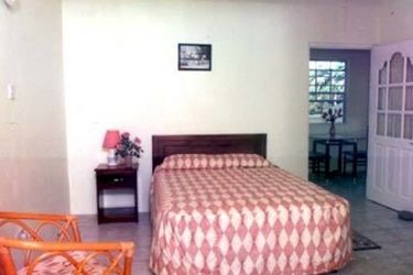Wave Crest Holiday Apartments St Georges: Photo 