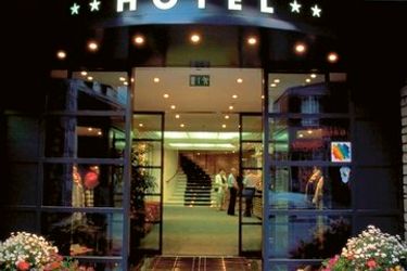 Hotel Schweizerhof Pontresina   :  ST MORITZ