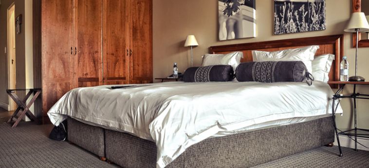 Protea Hotel By Marriott Stellenbosch Dorpshuis & Spa:  STELLENBOSCH