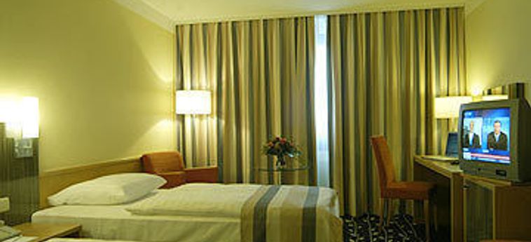 Hotel Holiday Inn Stuttgart:  STOCCARDA