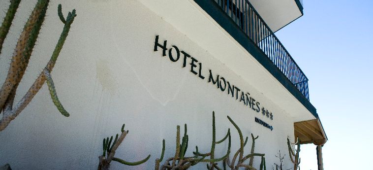 Hotel MONTAÑES
