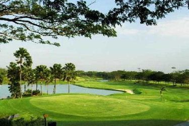 Ciputra Golf Club & Hotel Surabaya:  SURABAYA