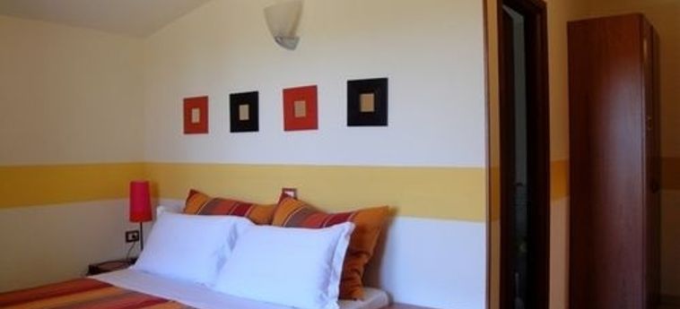 Hotel Villa Sunset Bed & Breakfast:  SYRACUSE