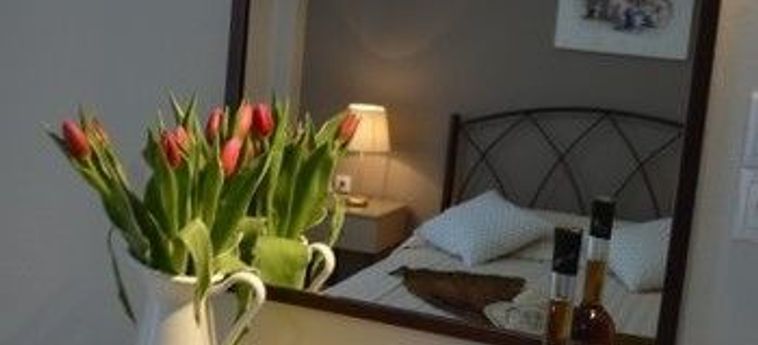 Hotel Archontissa Rooms:  SYROS
