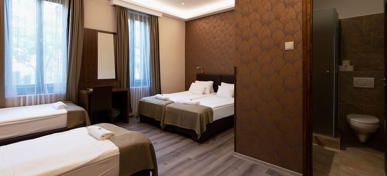 Hotel Vén Diófa De Lux Panzió Szeged: Foto 