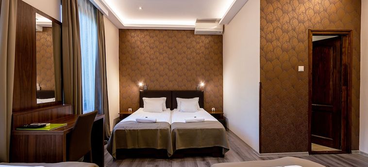Hotel Vén Diófa De Lux Panzió Szeged: Foto 