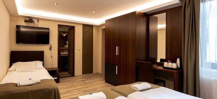 Hotel Vén Diófa De Lux Panzió Szeged: Foto 