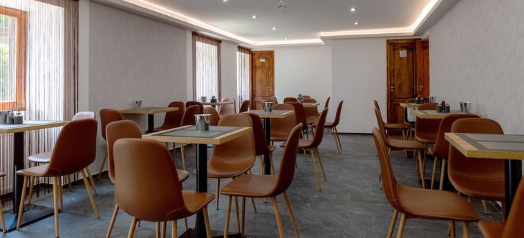 Hotel Vén Diófa De Lux Panzió Szeged: Foto 