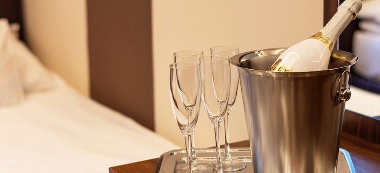 Hotel Vén Diófa De Lux Panzió Szeged: Foto 