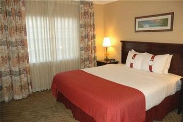 Hotel Red Roof Plus+ & Suites Tampa:  TAMPA (FL)